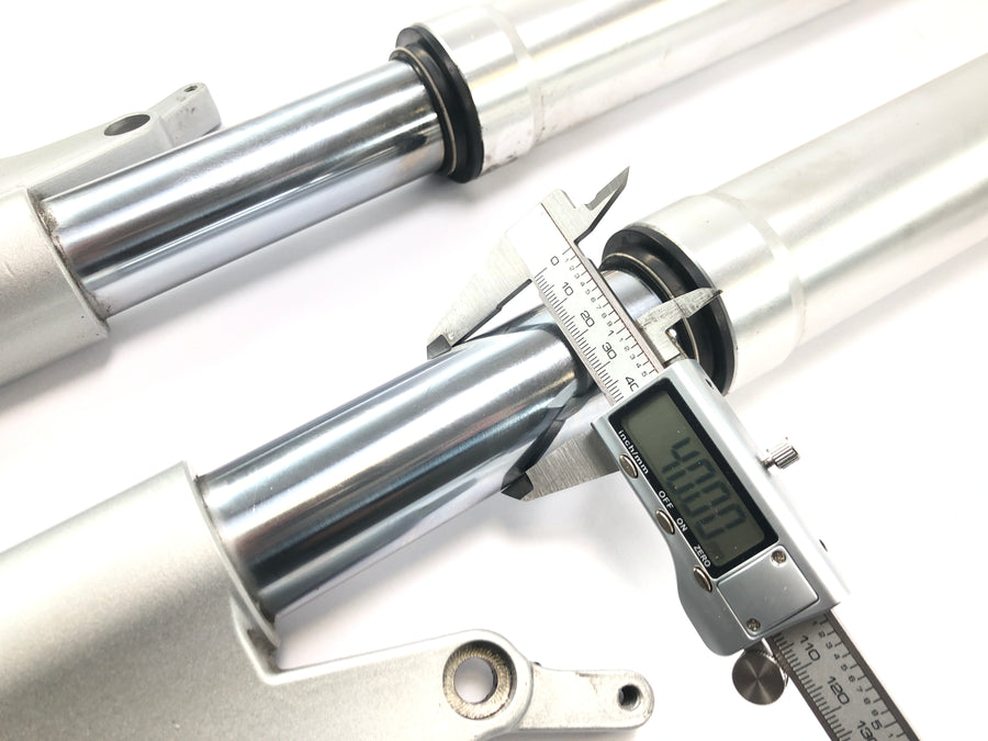 Moto Guzzi V11 Sport [1999] - Fork telescopic fork legs with axle