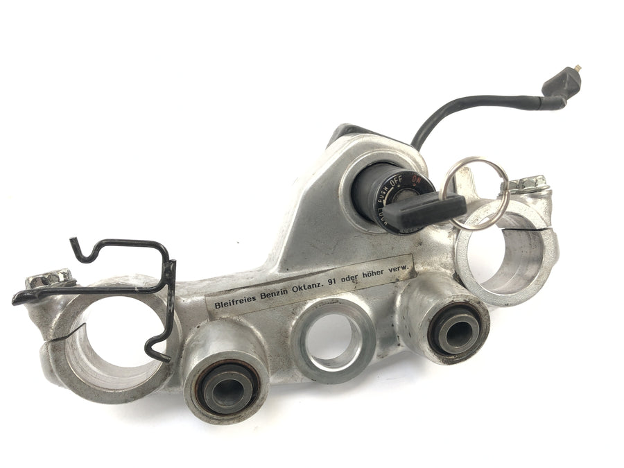 Honda NX 650 RD02 [1989] - locksmith ignition lock Tank lock Helmschloss Gabelbrücke above