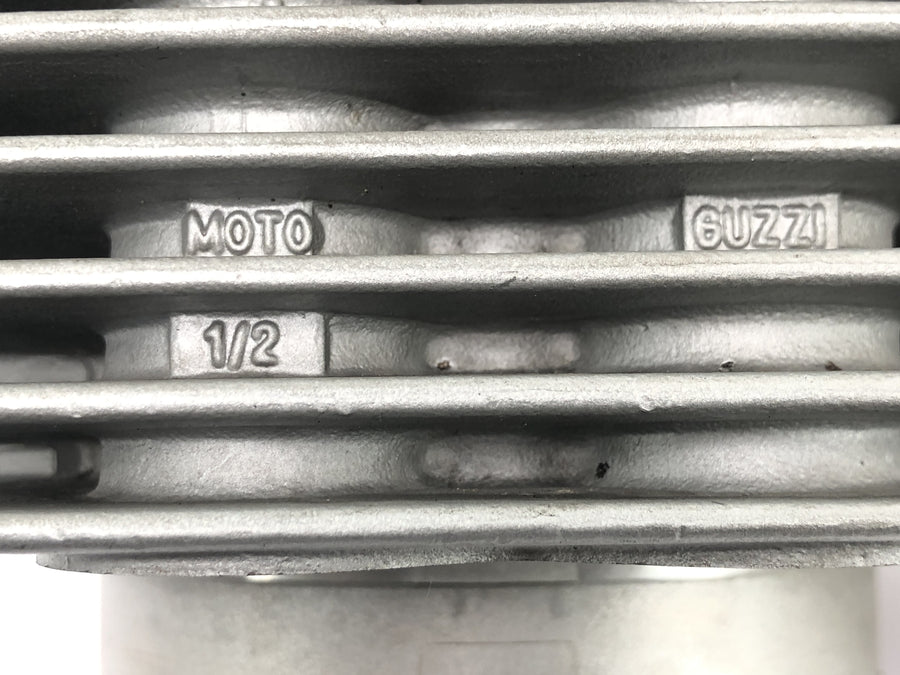Moto Guzzi V11 Sport [1999] - cilindro con pistone a sinistra