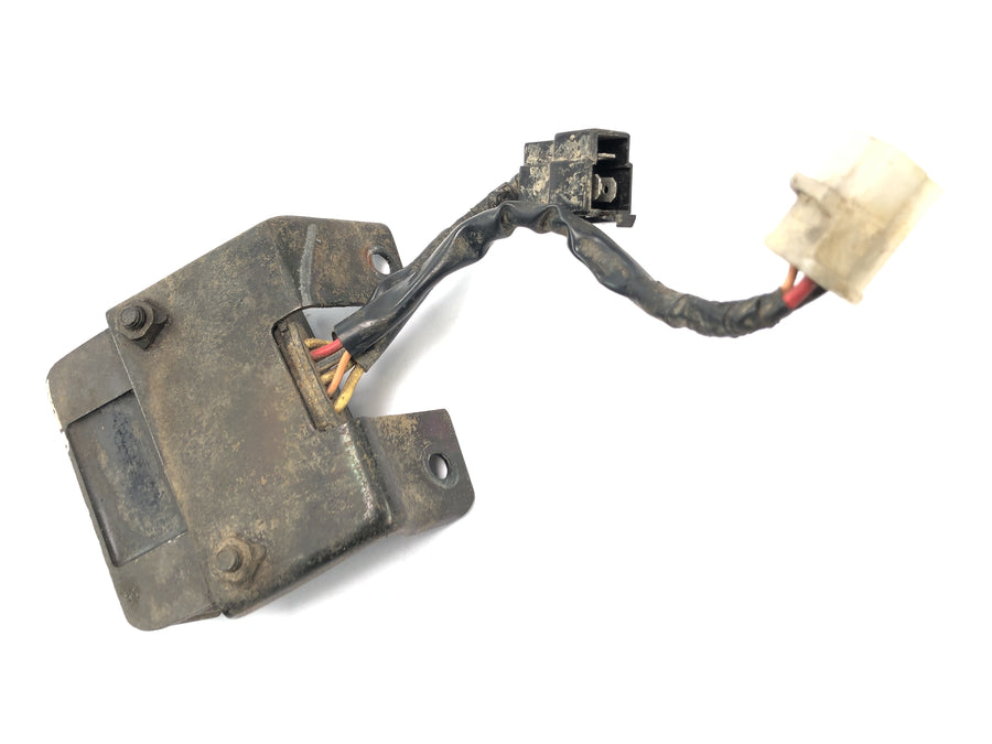 Suzuki DR 350 SK42B [1991] - Controller di controllo della carica del regolatore del regolatore di tensione
