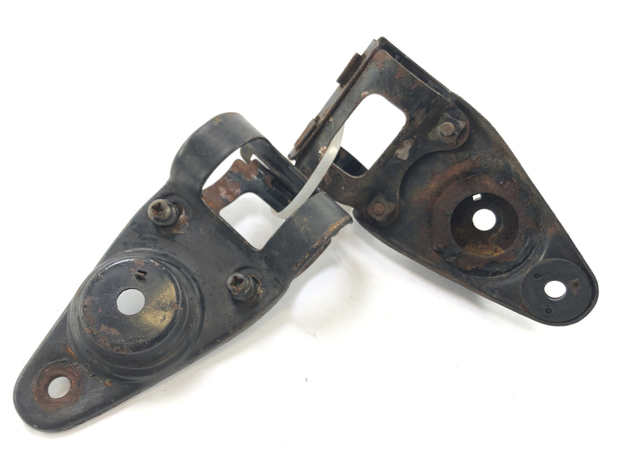 Yamaha XT 500 1U6 [1981] - Headlight mount lamp holder