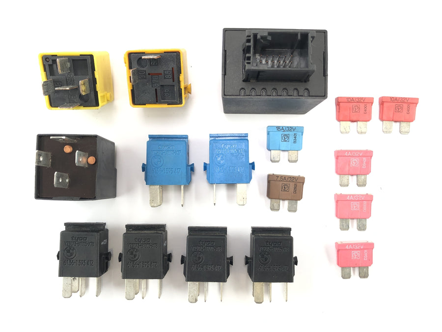 BMW R 1150 R R21 [2003] - relay fuses are convolidated