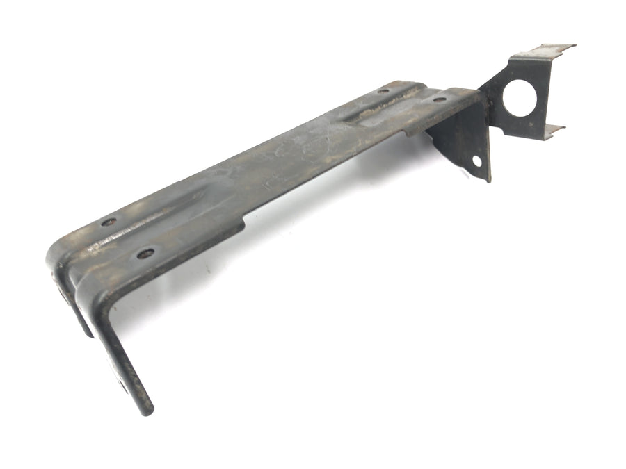 Suzuki GSX-R 1100 W GU75 C [1994] - Bracket fairing holder retaining plate