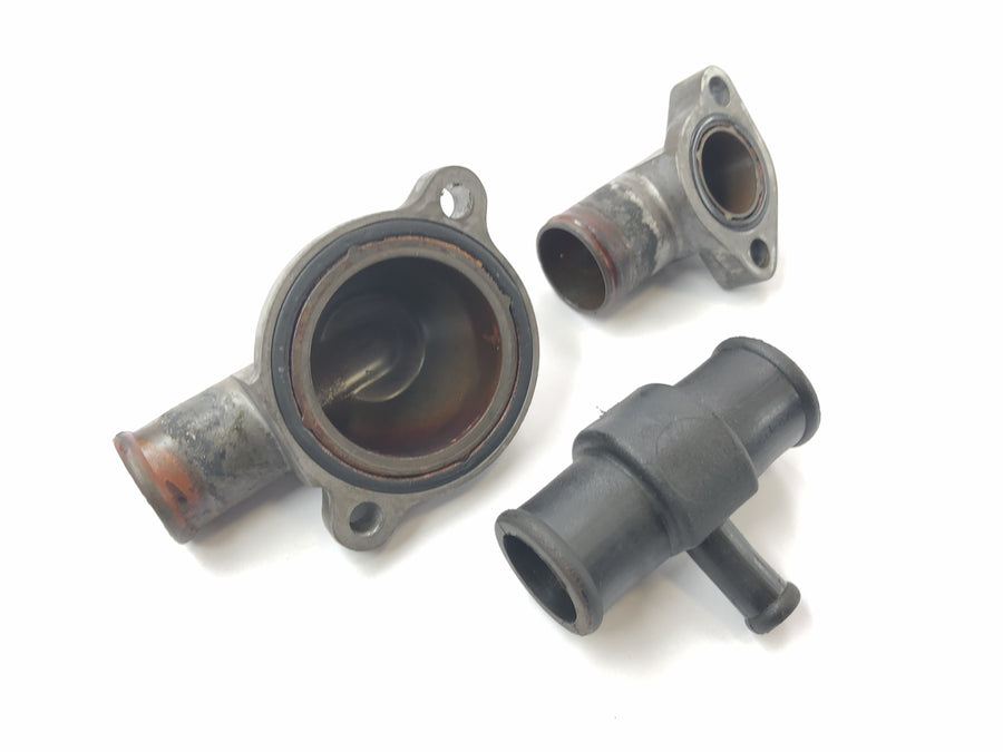 Triumph Daytona 955i T595N [2003] - thermostat housing cooling water flange
