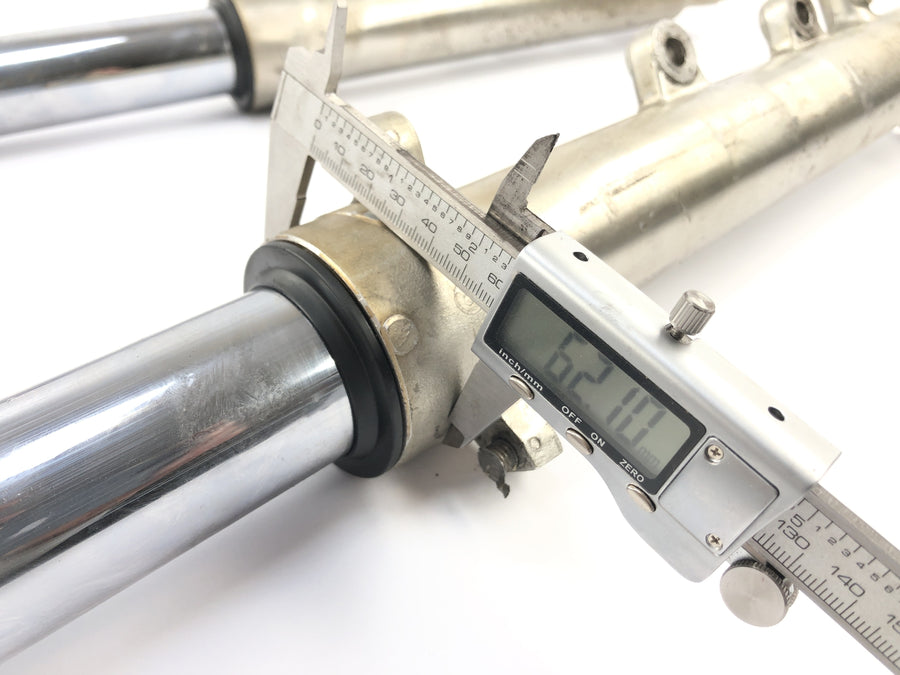 Suzuki GSX R 1100 GV73B [1990] - Fork Telegabel avec axe