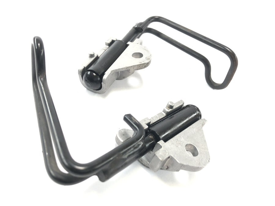 Yamaha XJR 1300 RP06 [2002] - Helmet mounts luggage hooks
