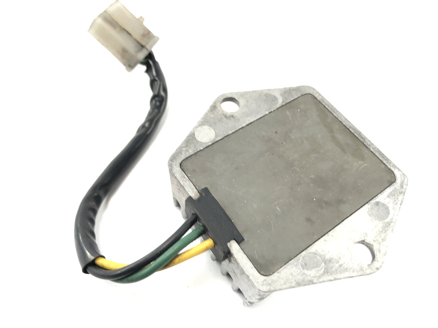 Honda GL 1000 Goldwing GL1 [1978] - Regolatore di tensione del raddrizzatore controller 12V