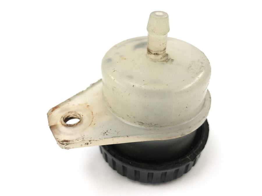 Cagiva Elefant 650 [1984] - brake fluid containers at the back