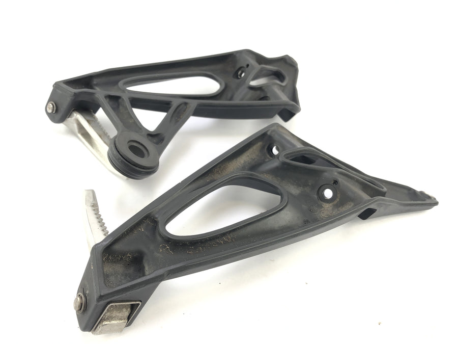 BMW K 1300 R K12S [2014] - Passenger footrests left and right with holder