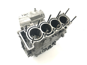 Yamaha YZF R1 RN04 [2001] - Engine block engine housing crankcase without pistons