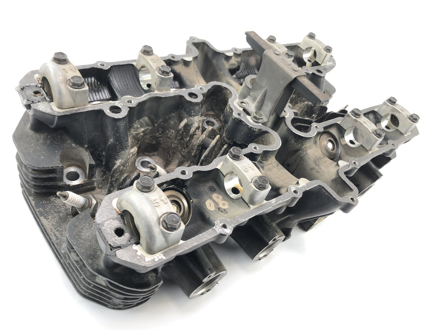 Kawasaki ZR7 ZR750F [1999] - cylinder head