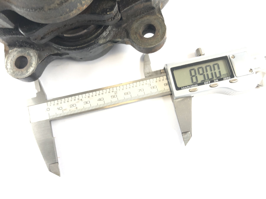 Triumph Bonneville T140V [1976] - brake caliper brake pliers behind