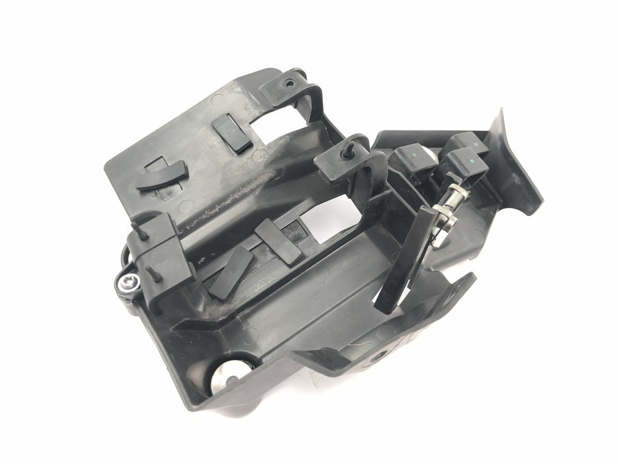 Ducati Multistrada 1200 S Touring [2009] - Staffa per supporto centralina