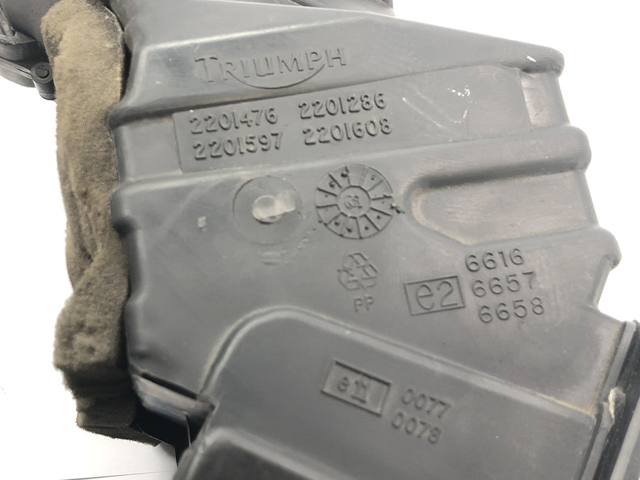 Triumph Tiger 955i 709EN [2003] - Boîtier de filtre à air boîtier de filtre à air de boîte à air