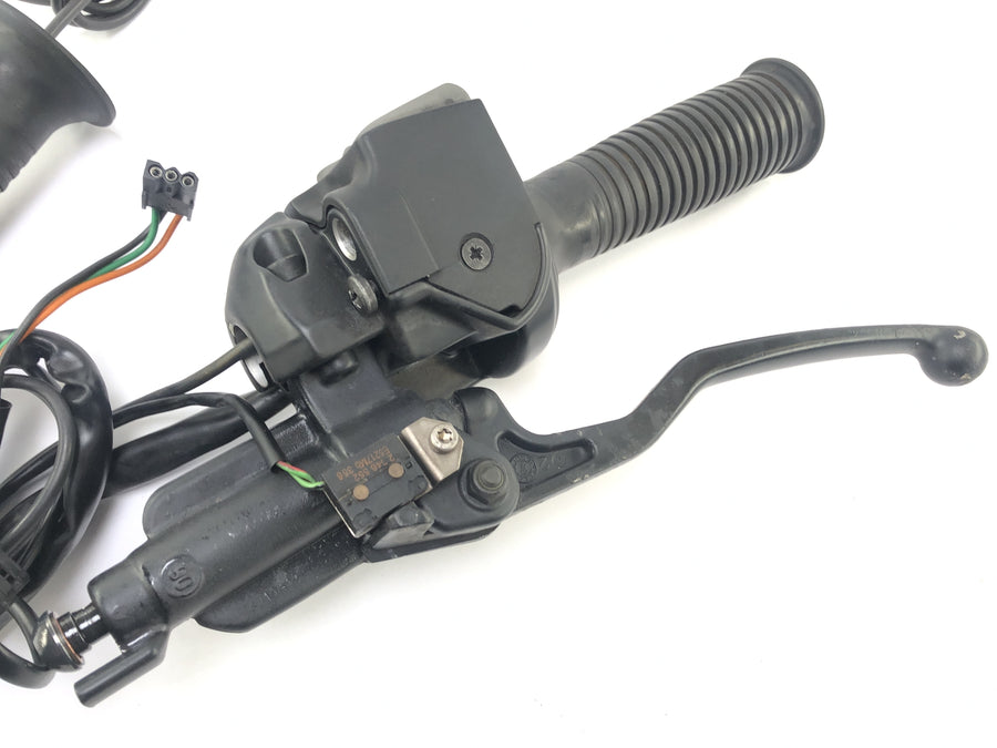 BMW F 650 GS Dakar [2007] - Lenkerarmatur Lenkerschalter rechts Gasgriff mit Handbremspumpe