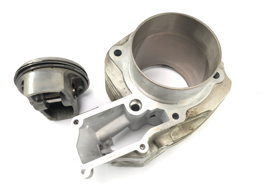 BMW R 1150 R R21 [2003] - Cilindro con pistoni a destra