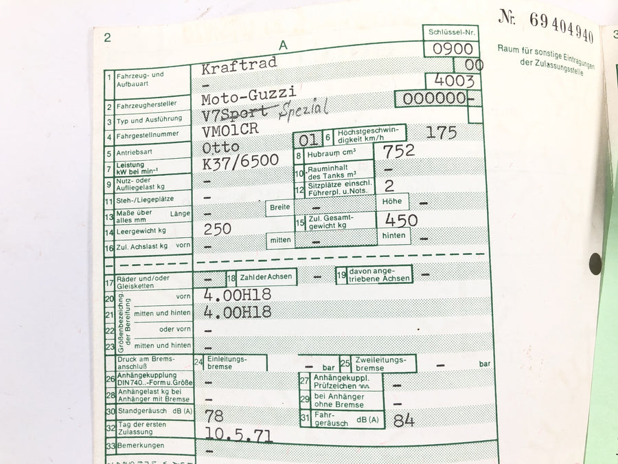 Moto Guzzi V7 Special [1971] - cadre avec document d'immatriculation cadre principal châssis châssis châssis de base