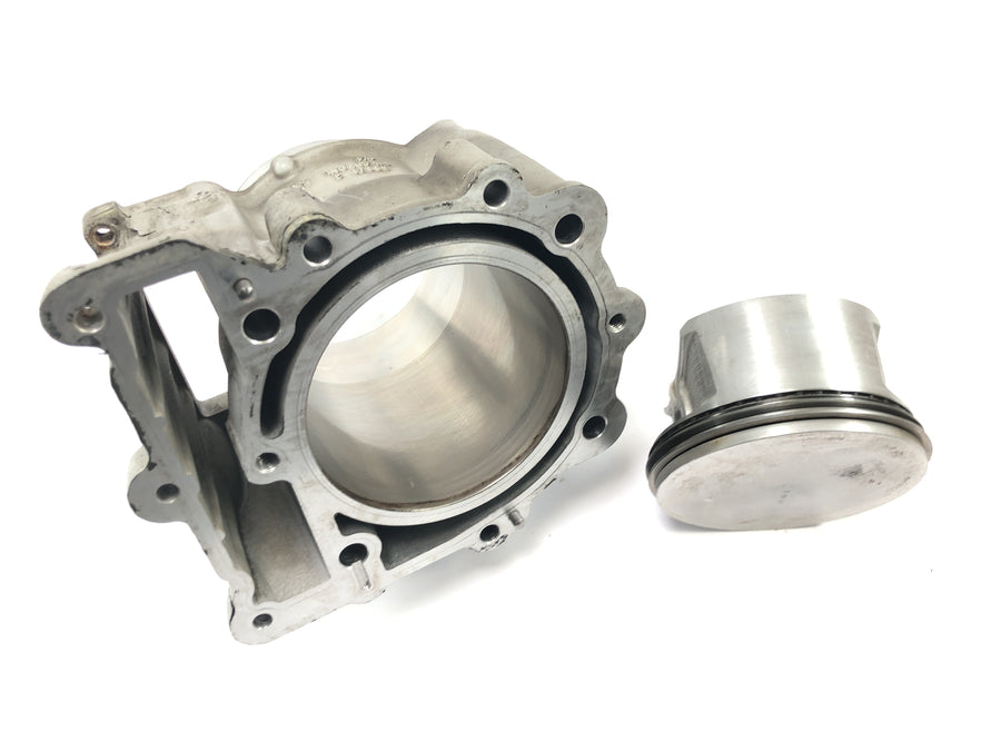 BMW F 650 GS R13 [2000] - cylinder with piston