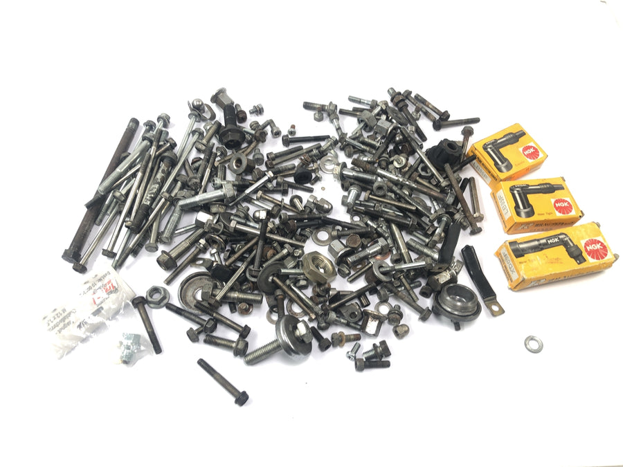 Kawasaki Z 1100 KZZ10A [1984] - residual parts and screws are bundle