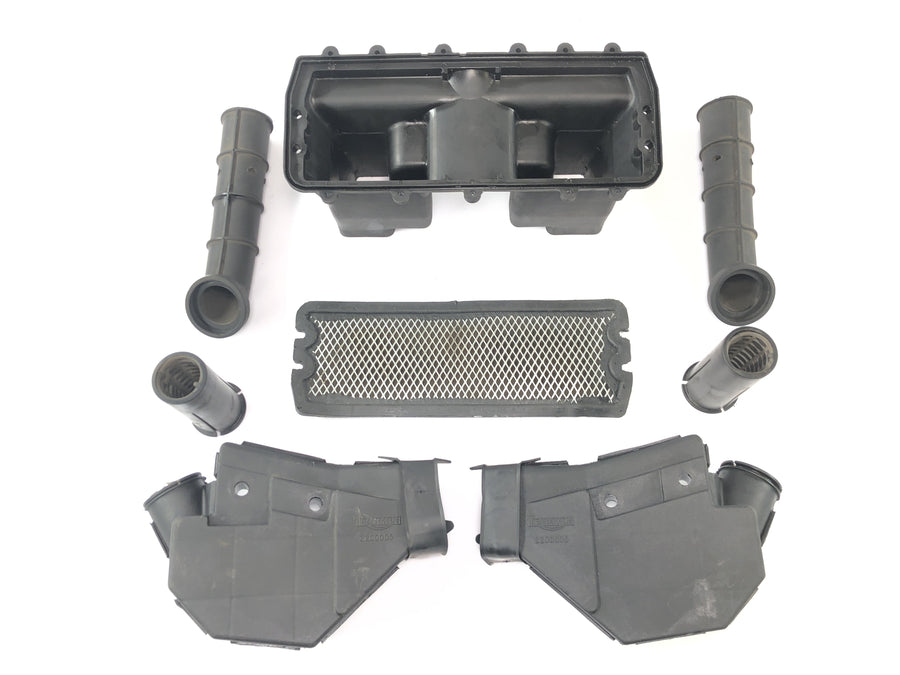 Triumph Daytona 900 T300 [1996] - Air filter box Intake box Air intake box