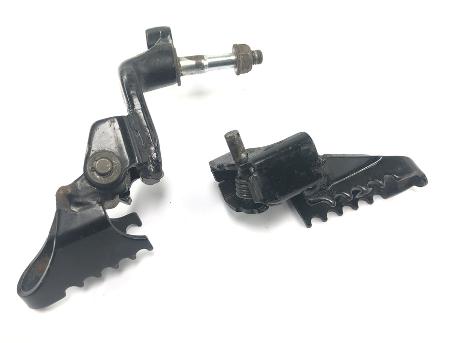 Honda NX 650 Dominator RD02 [1994] - Fußrasten Fahrerfußrasten links und rechts Paar