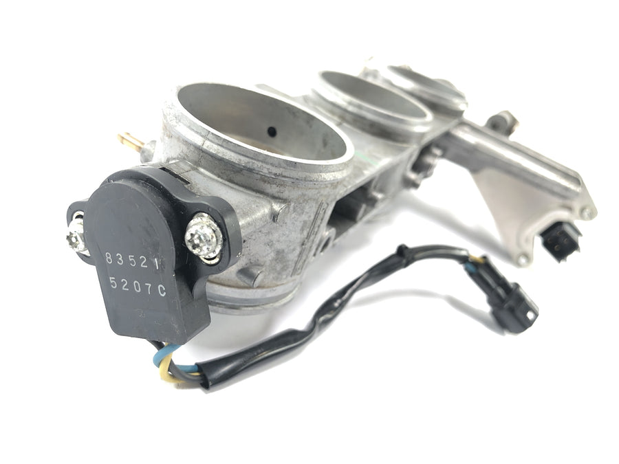 Triumph Sprint ST 1050 [2005] - Injection de valve de l'accélérateur