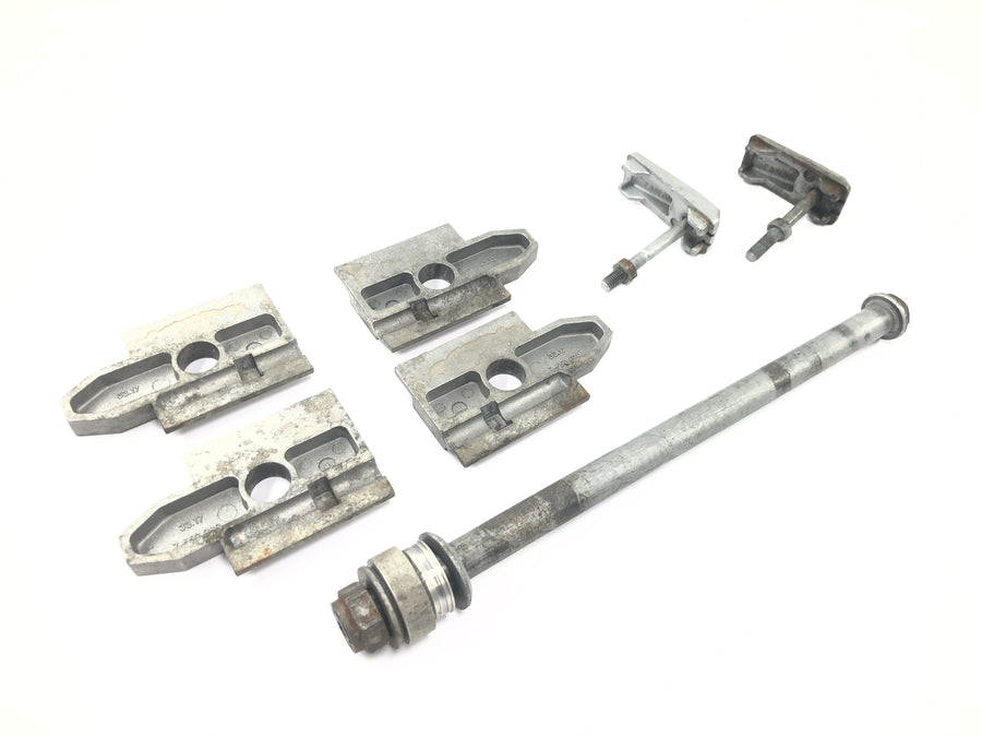 BMW F 650 GS R13 [2000] - Asse posteriore con tendicatena