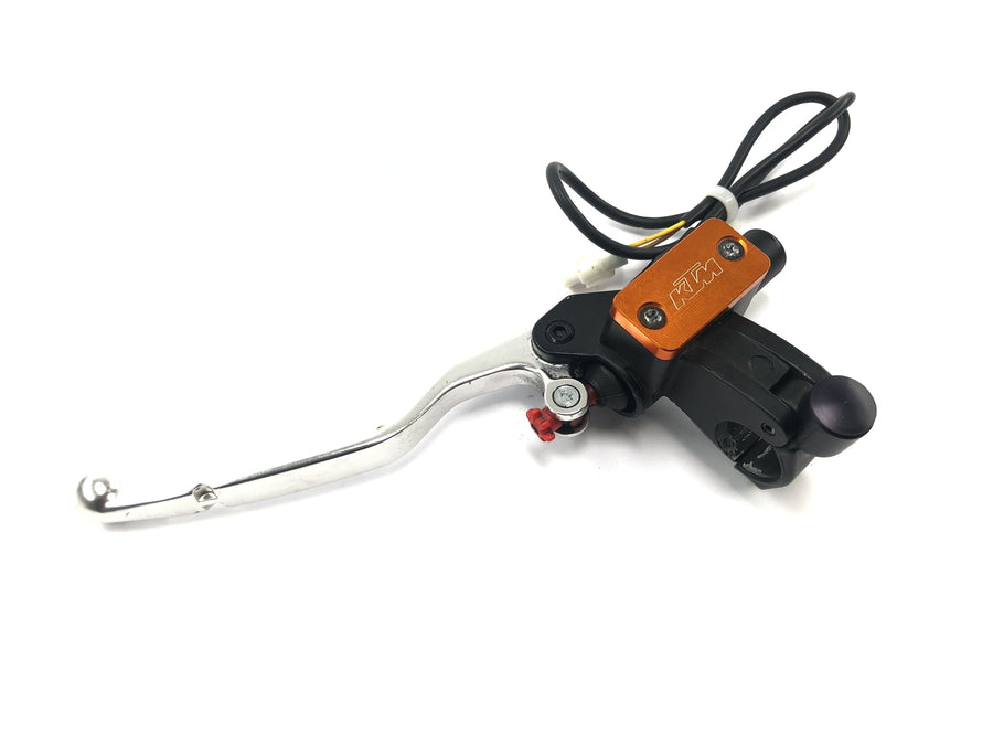 KTM Duke 690 A3 [2012] - Raccord d'embrayage de pompe d'embrayage avec levier d'embrayage