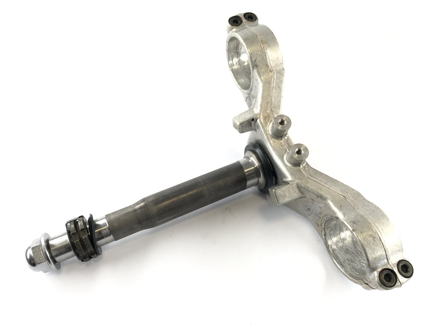 Yamaha YZF 750 R 4HN [1996] - fork bridge below