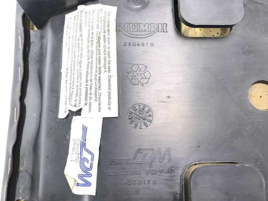 Triumph Daytona 955i T595N [2003] - driver seat seating padding cushion