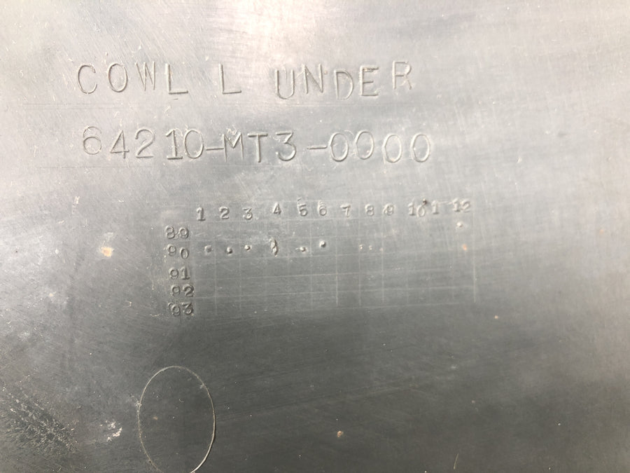Honda ST 1100 SC26 Pan European [1990] - Carénage sous carénage, spoiler avant