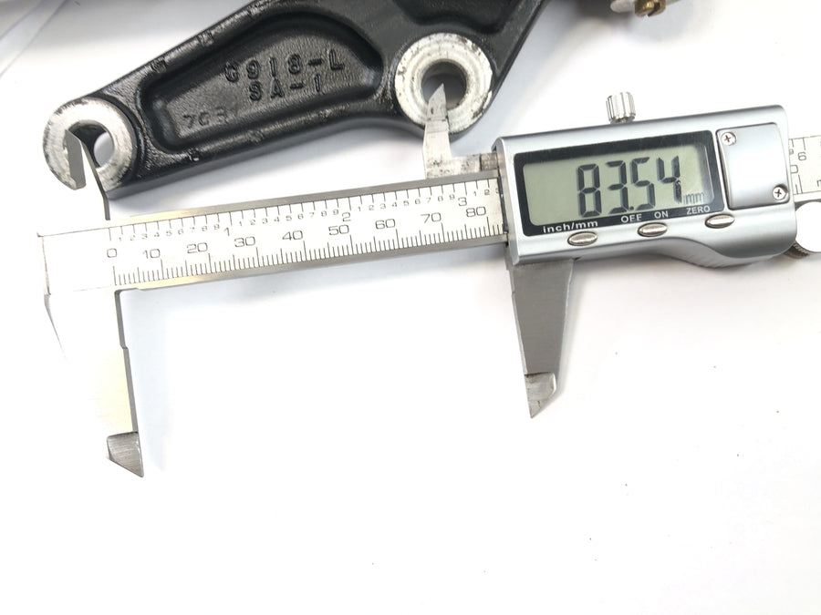 Triumph Speed ​​​​Triple T509 [1998] - Fourche télescopique avec axe