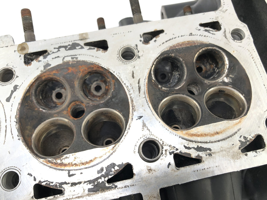 Kawasaki GPZ 1000 RX [1987] - Cylinder head not complete