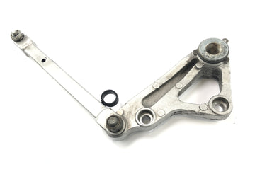 Kawasaki Zephyr 750 ZR750C [1994] - Anchor plate with strut brake anchor tie rod