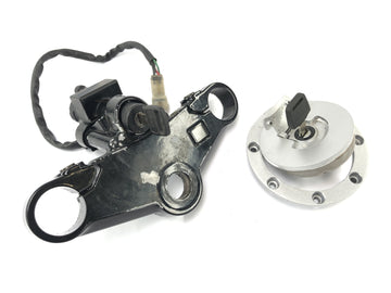 Honda NSR 125 JC22 [1998] - fork bridge at the top with ignition lock Tank cover lock set with key