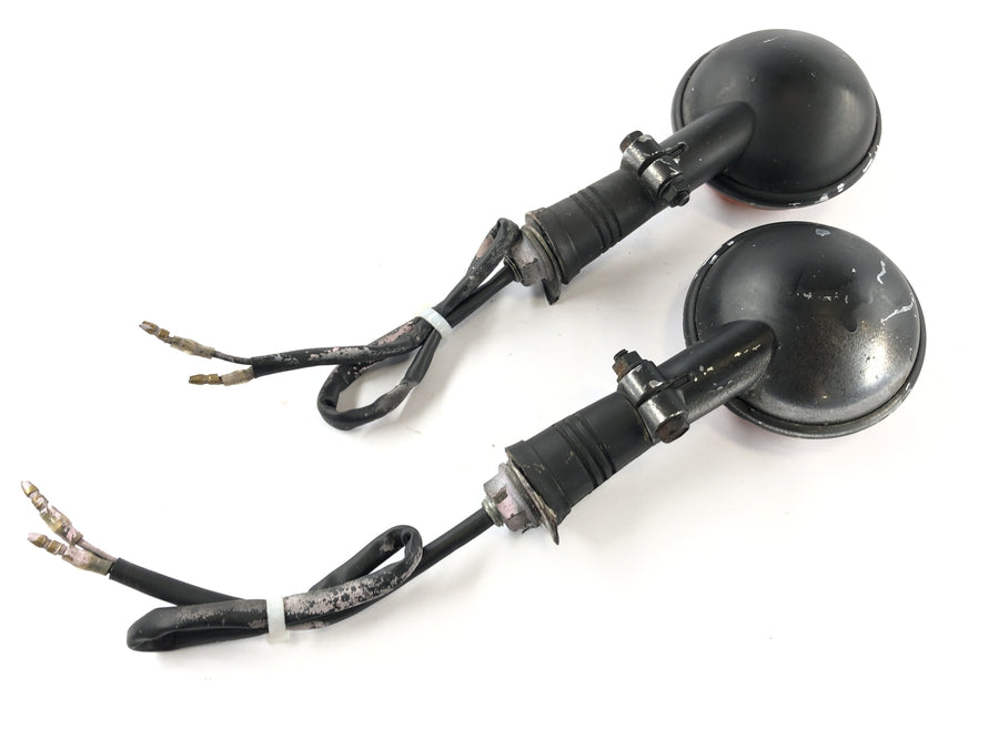 Yamaha V Max 1200 2we [1996] - turn signal at the back and right