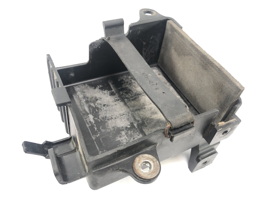 Yamaha XT 600 43F [1985] - Battery owner cordless battery box bracket