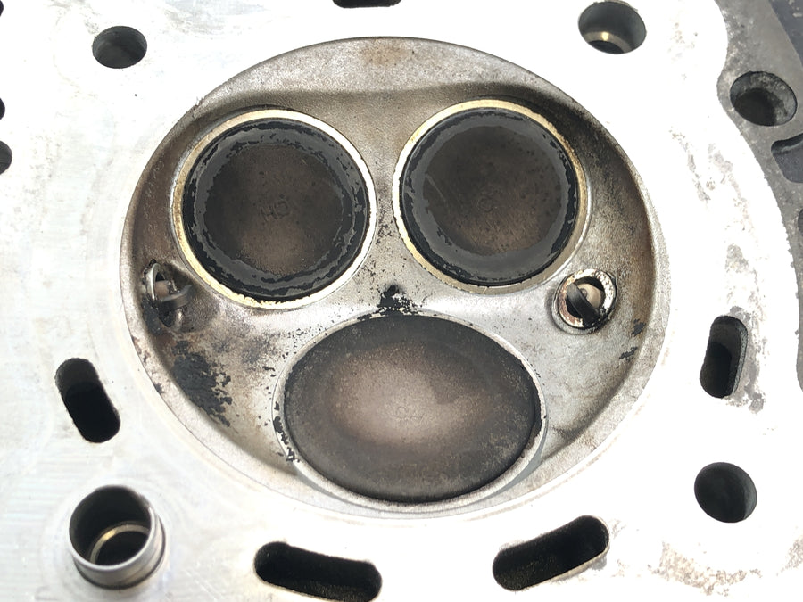 Honda VTX 1800 SC46 [2004] - cylinder head rear valve control