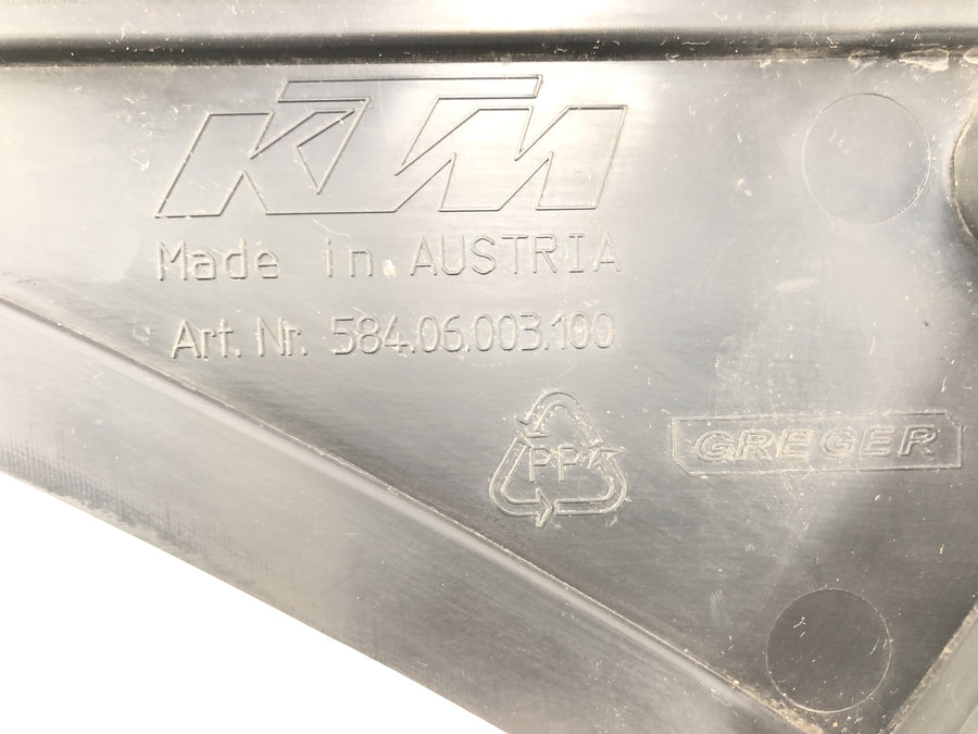 KTM LC4 640 EGS [2004] - side cover on the left