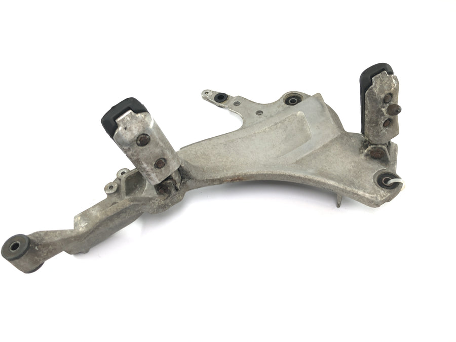 Honda ST 1100 SC26 Pan European [1990] - Footrest system right footrest holder