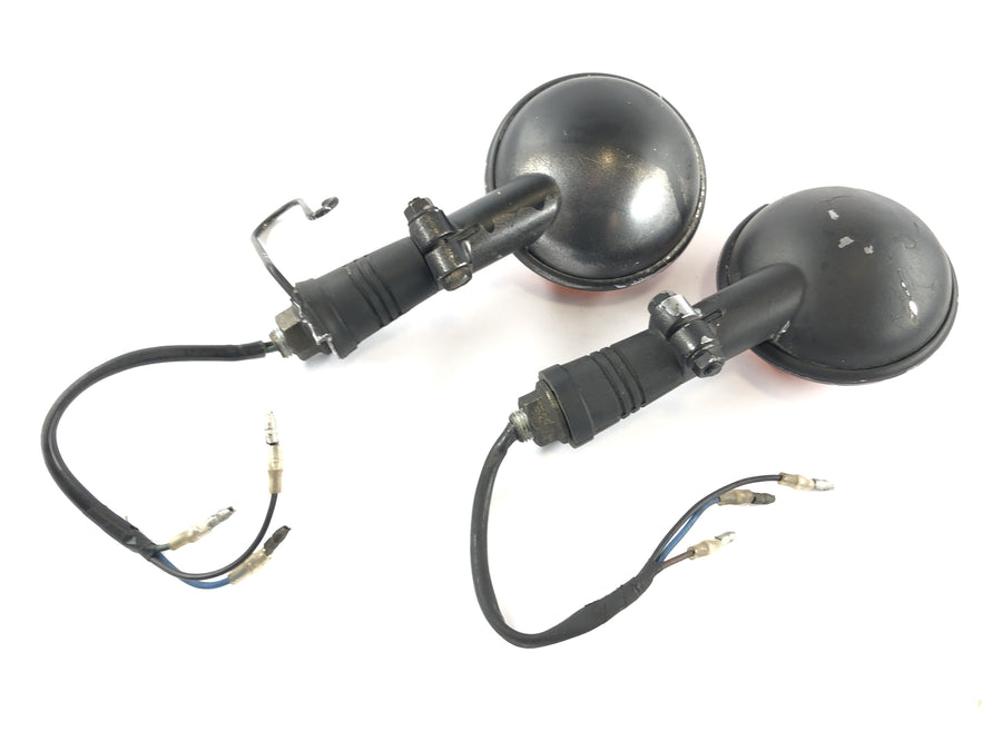 Yamaha V Max 1200 2we [1996] - turn signal at the back and right