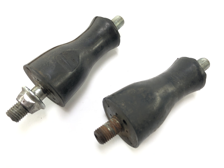 Yamaha XT 500 1U6 [1981] - Indicator mount indicator rubbers pair