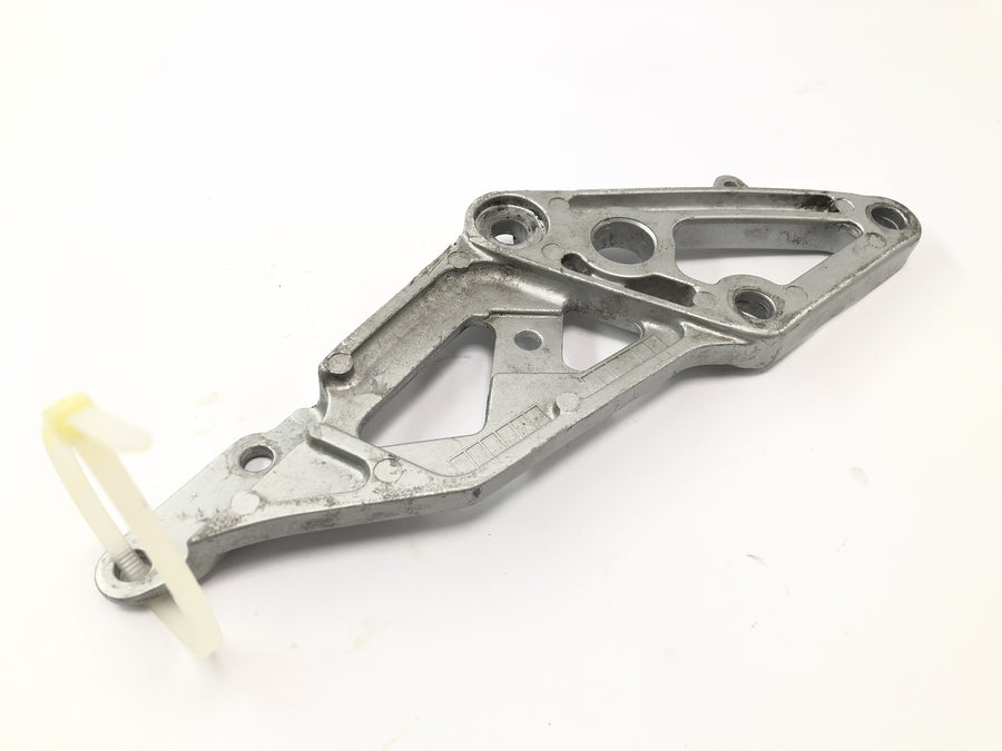 Suzuki GSX-R 1100 W GU75 C [1994] - Footrest plate holder on the right