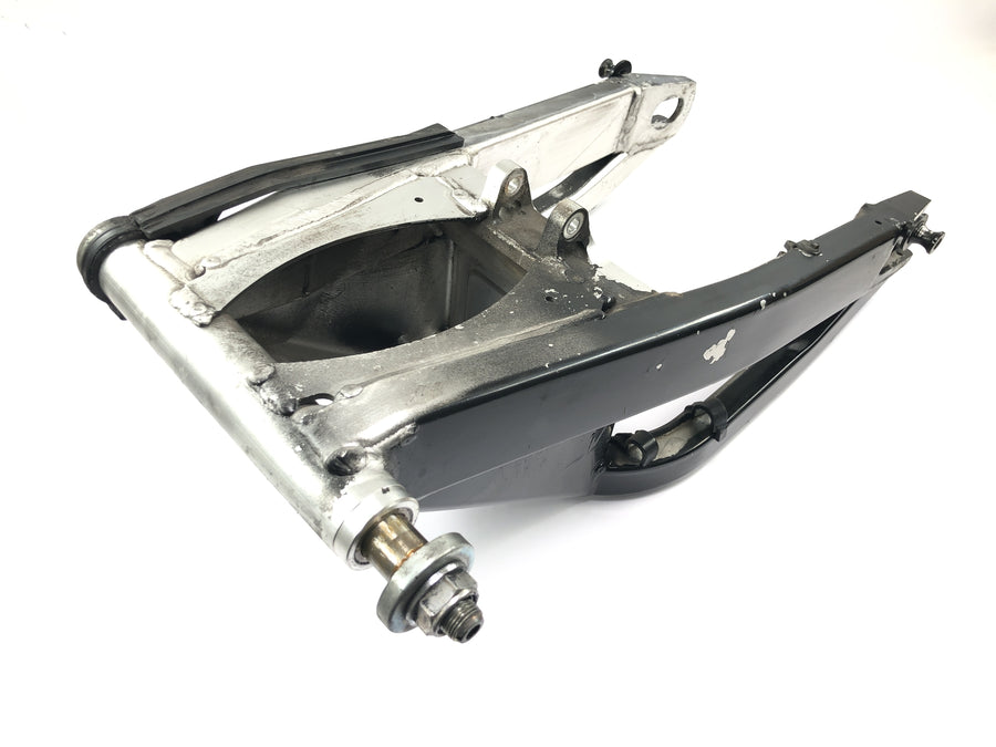 Yamaha YZF R1 RN04 [2001] - Forcellone posteriore in alluminio