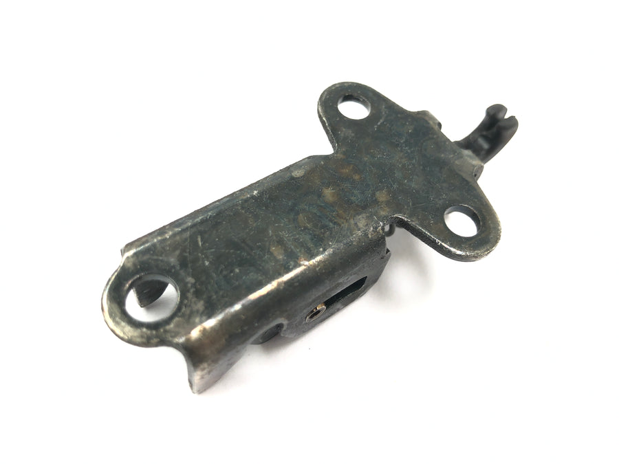 Cagiva Planet 125 [1998] - Boulon de verrouillage du support de serrure de selle de serrure de selle