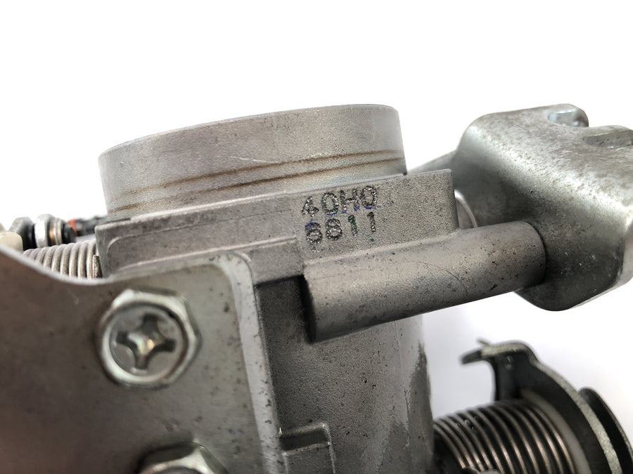 Suzuki VZ 1500 WVCU [2011] - Throttle valve gas control flap