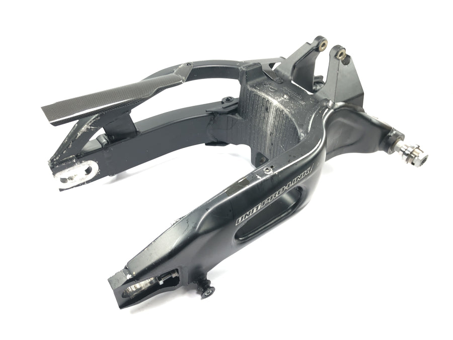 Honda CBR 1000 RR SC57 [2006] - Bras oscillant de roue arrière avec axe de bras oscillant