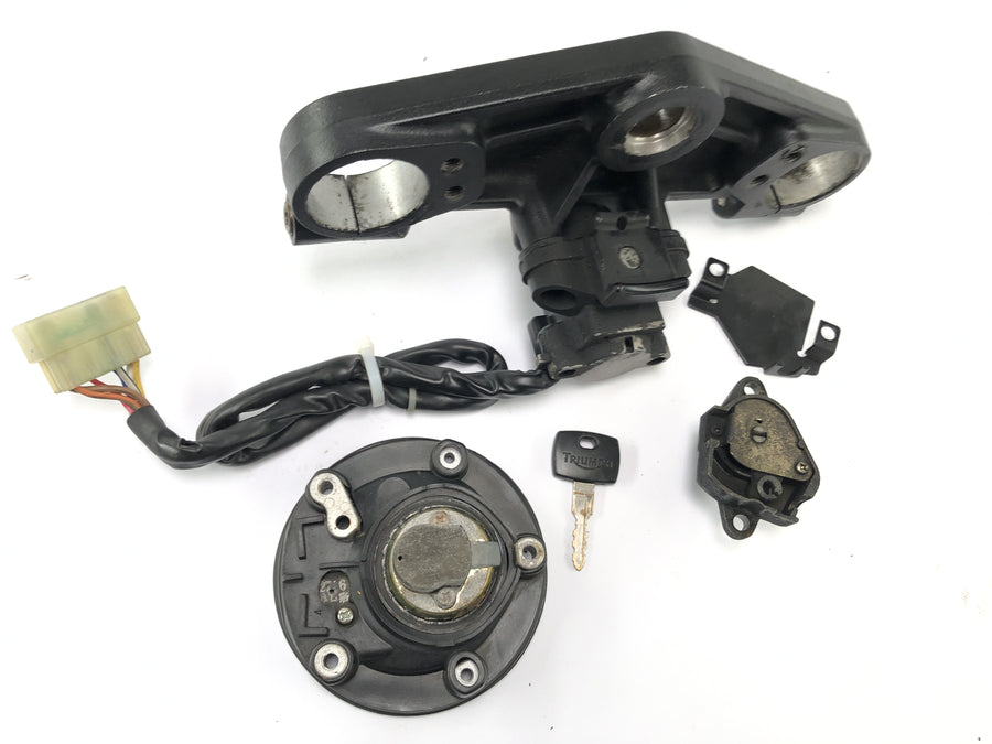Triumph Daytona 900 T300 [1993] - lock set with fork bridge at the top tank lock seat lock