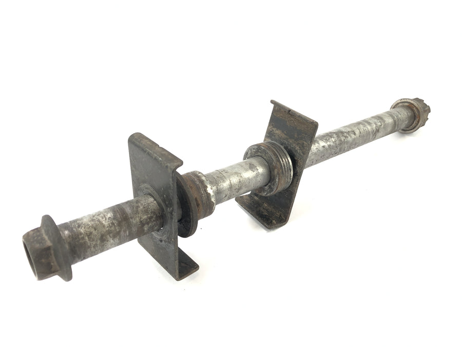 Kawasaki ZR7 ZR750F [1999] - Hinter axle of the stick axle