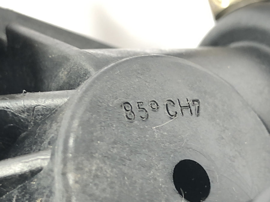 TRIUMPH DAYTONA 955I T595 [1998] - Boîtier de thermostat de thermostat d'eau